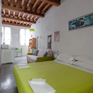  Appartement Ludovica - Backpackers House Italië