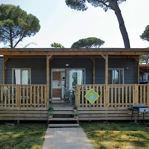https://camping-village-fabulous.it-romehotels.com