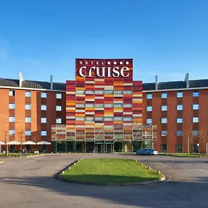 https://cruise-montano-lucino.it-lombardy.com