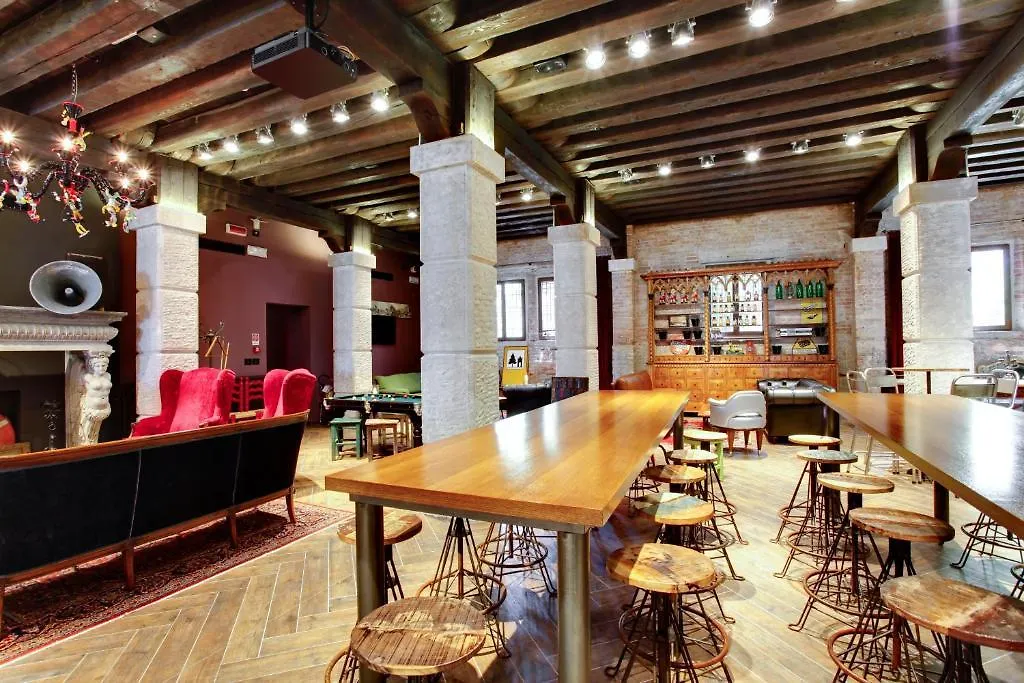 Hostel Generator Venice Italy